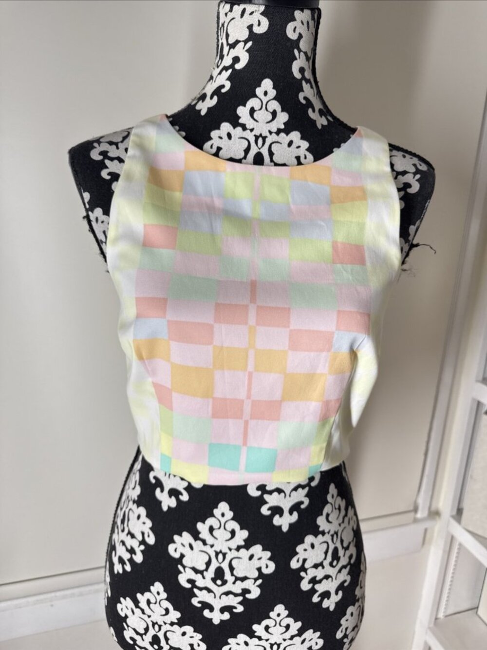 Mara Hoffman Sleeveless Top Multi Print Cropped silk like pastels side zip 4